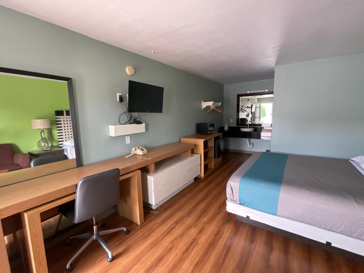 Country Yard Inn And Suites Sikeston Zewnętrze zdjęcie