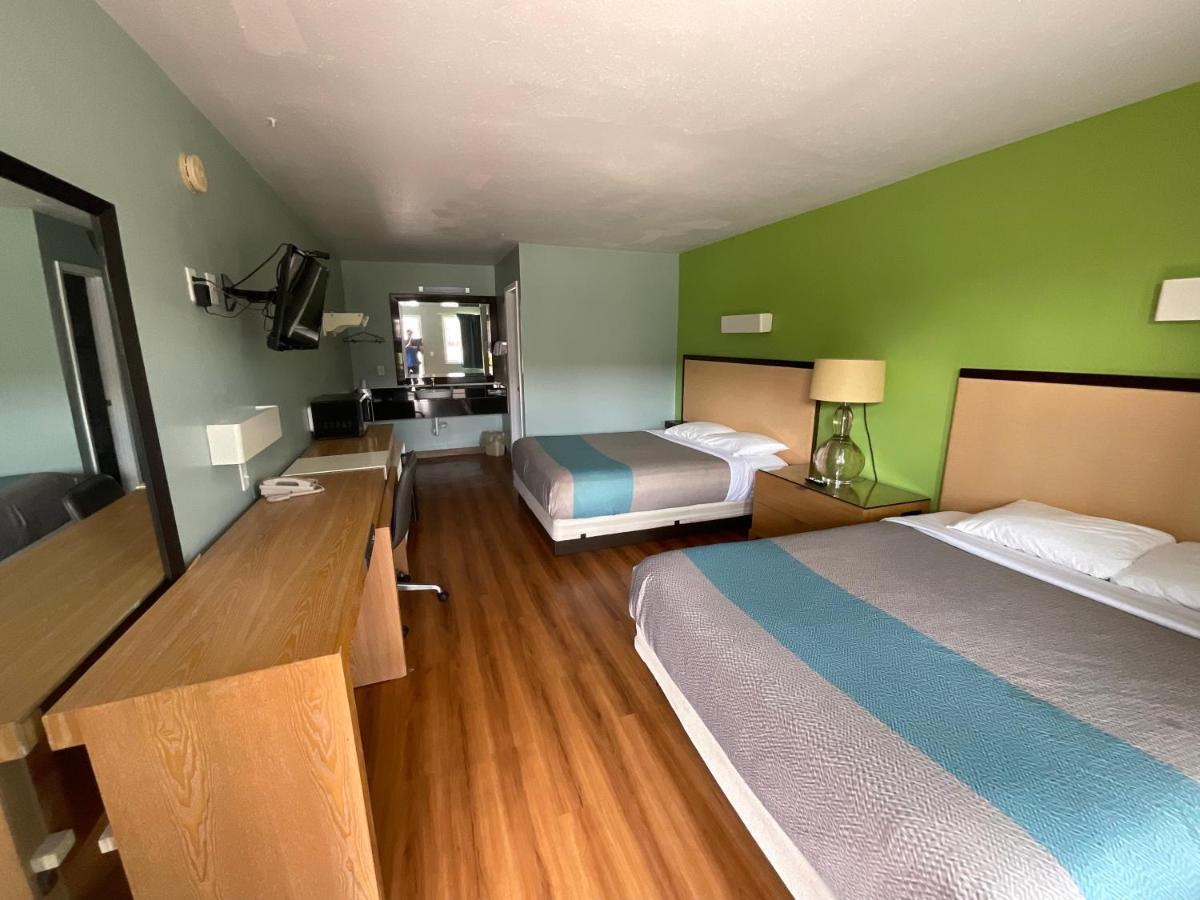 Country Yard Inn And Suites Sikeston Zewnętrze zdjęcie