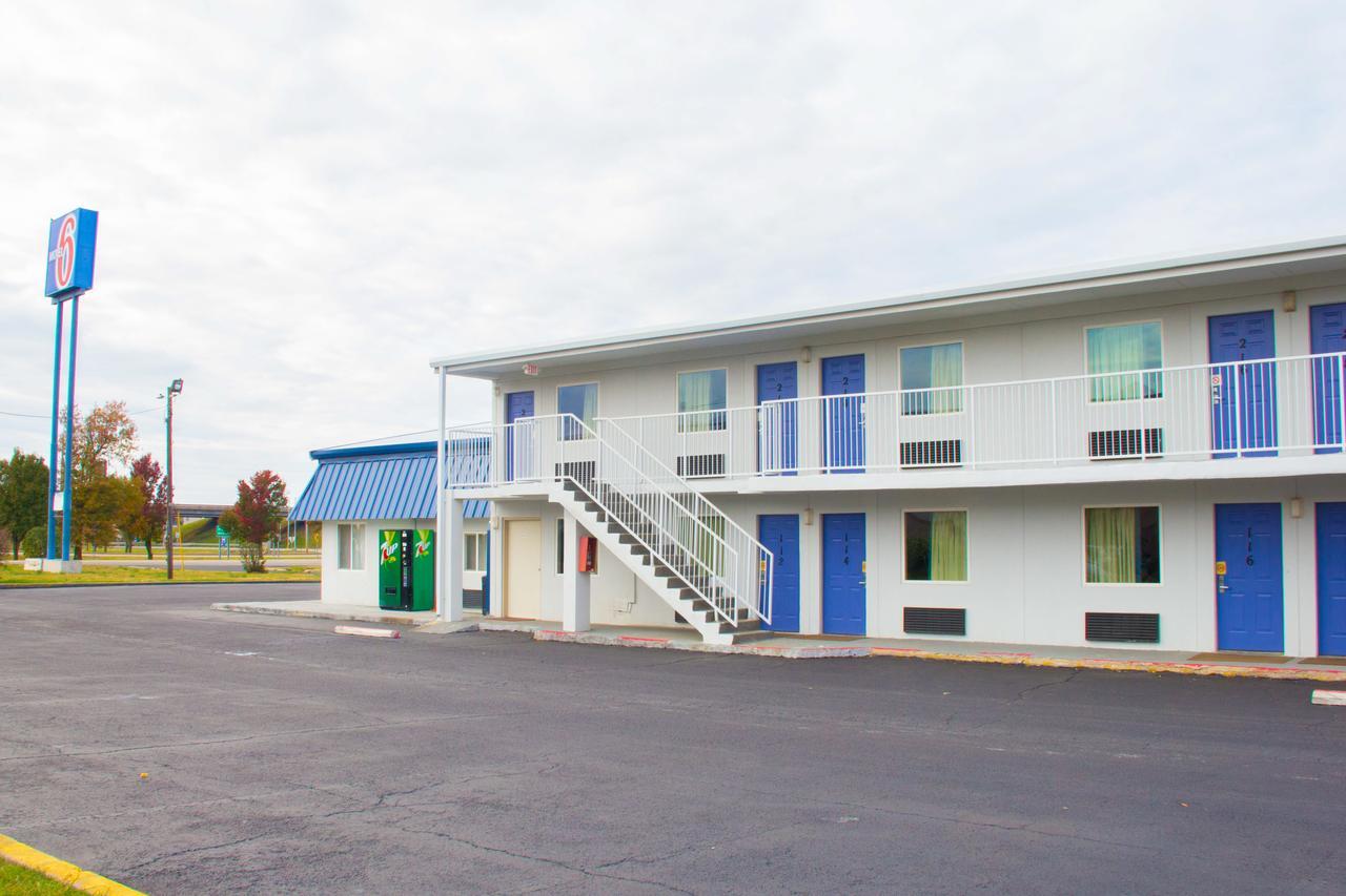 Country Yard Inn And Suites Sikeston Zewnętrze zdjęcie