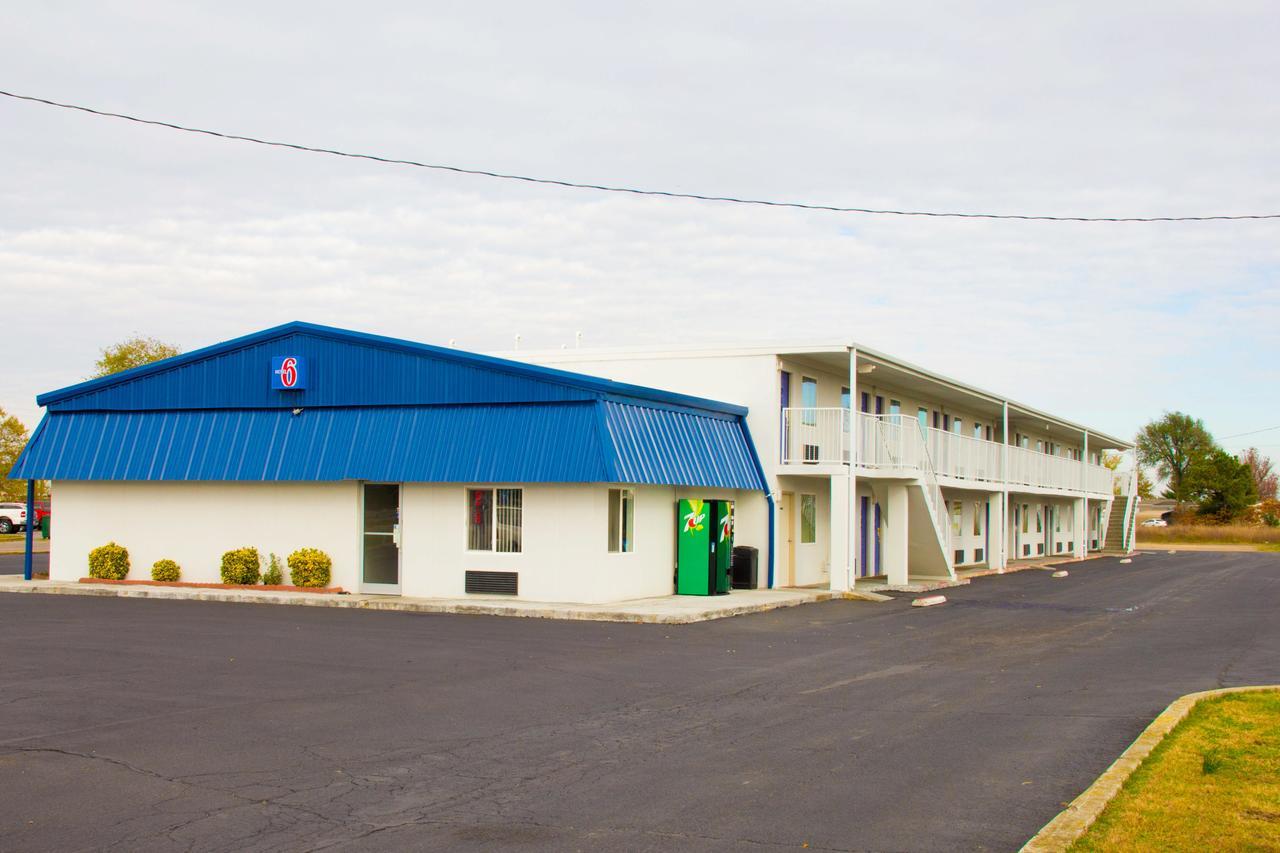 Country Yard Inn And Suites Sikeston Zewnętrze zdjęcie