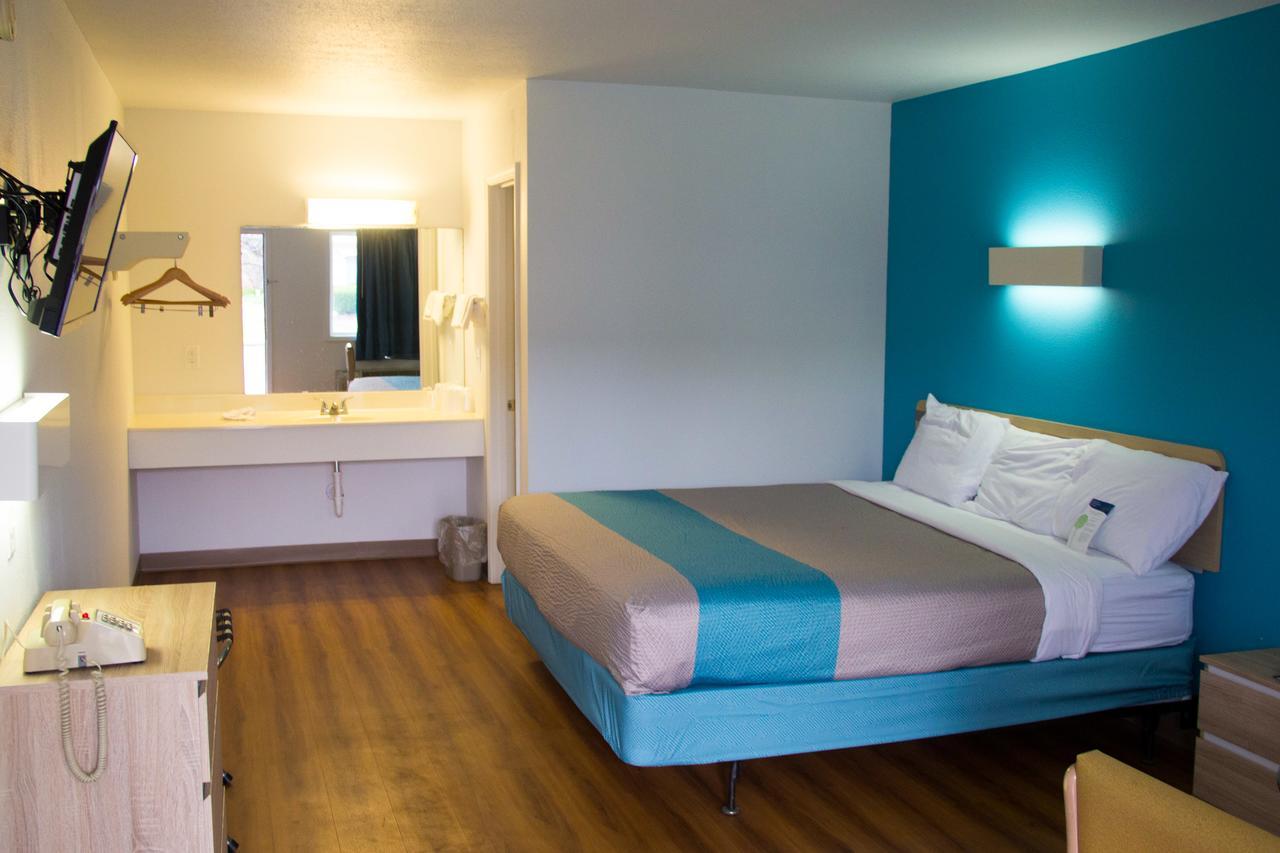 Country Yard Inn And Suites Sikeston Zewnętrze zdjęcie