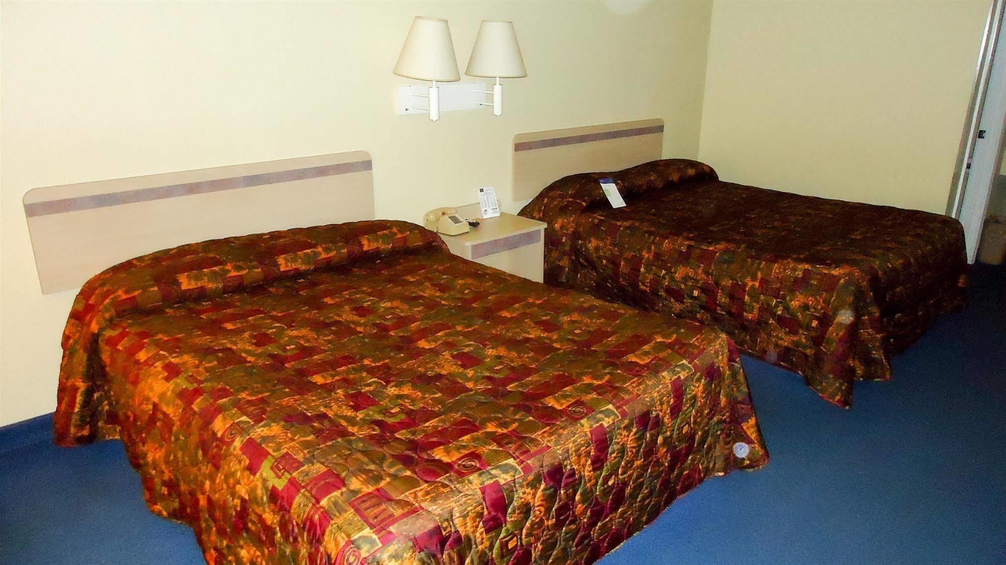 Country Yard Inn And Suites Sikeston Zewnętrze zdjęcie
