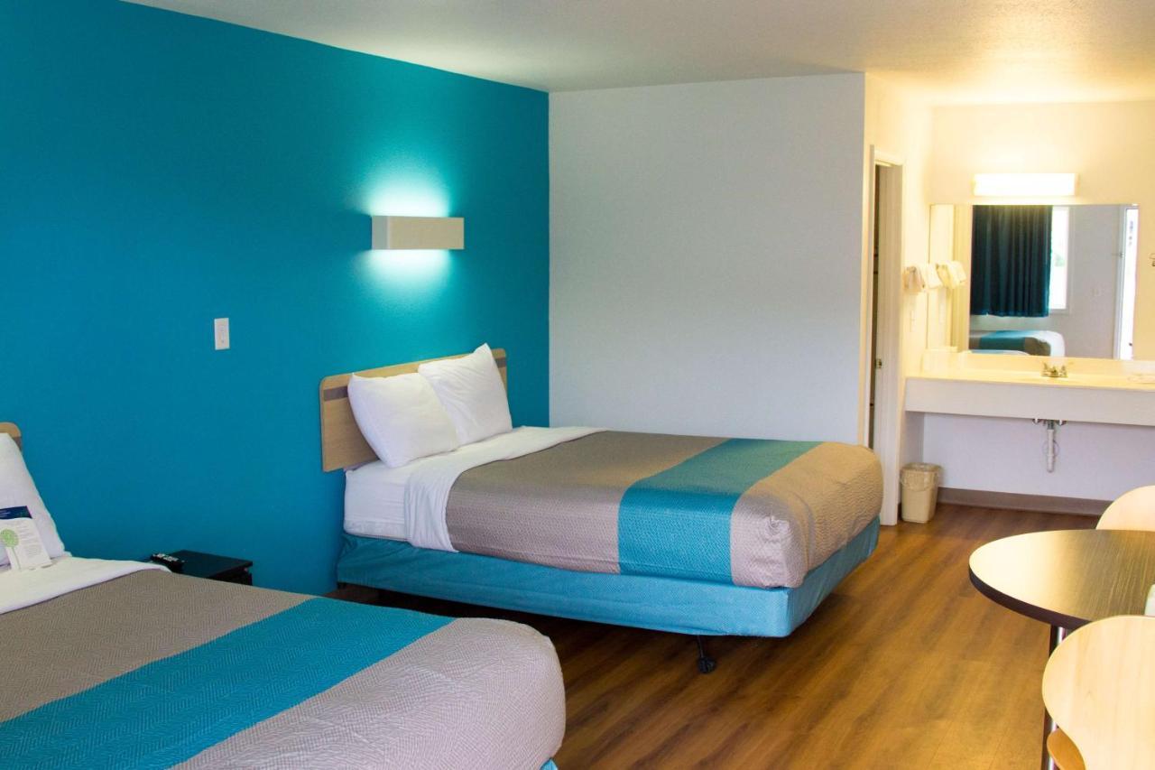 Country Yard Inn And Suites Sikeston Zewnętrze zdjęcie